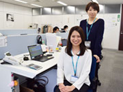 札幌支店には事務員さんも常駐。社内的な連絡などはこちらからエンジニアさんに行っています。「元気にしてますか〜」「そろそろ健康診断ですよ〜」など同じ会社の一員として何気ない会話も大切にしています。