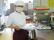 日本給食サービス(株)