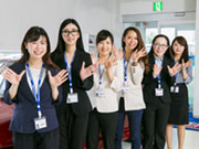 CMどおりの楽しい社風。先輩もユニークな社員ばかりですので、馴染みやすいですよ。クルマを売ることは一生に何度もある事ではありませんので、そのお客様の印象に残るスタッフとして活躍していきましょう!