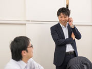 賞与の安定支給、2年に1回の社員旅行(前回はハワイです)と社員に還元できるものは還元します。経営陣と社員は「主従関係」でもなく、「雇用主と労働者のドライな関係」でもありません。良好な関係を築いていきたいのです。