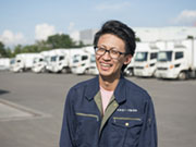 車が好きなので、とても充実しています!
正社員への登用が前提なので、みんな高いモチベーションで頑張っているんですよ!新しいスタッフにも早くなれて欲しいと思っています!