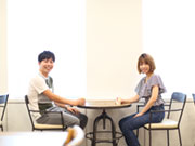 広々としたおしゃれで落ち着けるランチルーム。同僚とのおしゃべりを楽しんだり、ホッと一息ついたり・・・
ONとOFFの切り替えもしっかりできるので、業務に戻っても集中して取り組めます!