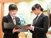 新人の頃、聞いた人によって違う事を言われて迷った経験はありませんか?その点当社では、現場配属後は固定の先輩とペアで仕事を覚えて行きます。怖い先輩だったらどうしよう...相性を考慮するのできっと大丈夫ですよ♪