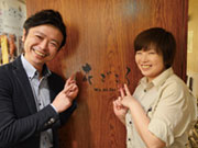 こちらは花ごころ南1条店の山下店長とスタッフ。店長はコモセン歴15年のベテラン。「今までいろんなスタッフと会ってきましたが、1人1人が本当に仲間想いで風通しが良いのが当社の魅力!ウチの会社に是非〜」