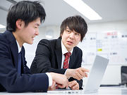 5人1組のチーム制なので、「こういう場合はどうすればいいですか?」、「こうしたらうまくいったよ!」などの情報交換も活発です!