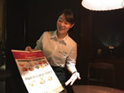 暖流ホールスタッフとして入社後、希望で通勤しやすい和食の山わさびに異動しました。店舗間の異動など働き方の希望が叶うのが(株)サプライズのいいところ。