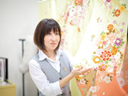 私にも娘がいるので、母親の立場でお話することで、お客様との距離も自ずと縮まります。自分ならどう言われたら嬉しいかと想像力を働かせながら取り組んでいます。