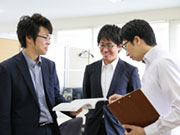 同じ技術者でも、人それぞれ個性があります。同じ指示を出すにしても、伝え方を変えたり、その人の性格・理解力を踏まえた言い方を心がける先輩ばかり。技術レベルだけではなく、個性も把握する細やかな配慮がある会社です。