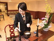 20〜30代の女性スタッフもたくさん活躍しています。その一番の理由は…産休育休制度がしっかり整っていることかもしれません。育休を終え復職した先輩もいるので、気軽に相談してくださいね。