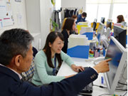 部門が細かく分かれているので、1つずつ確実に知識を増やしていけます。管理職のポジションに就くまでは、部門をまたいでの業務はありません。