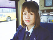 女性ドライバーさんも活躍中!!昔からの夢のバスドライバーへ転身しました!!