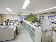 【働きやすさ・待遇◎】
現在勤務している社員は15名+役員3名です。未経験からスタート出来る業務内容でありますが、ベテラン社員も多いのでサポート体制も万全です!