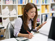 私はこの会社の設立当初から積算の担当をしています。打合せ・営業スタッフや営業社員とも関わる機会も結構ありますが、接しやすい社員が多いです!待遇面や労働環境もしっかり整備されているので、働きやすいです。