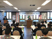安全大会(講習会)や新年会など社内行事も充実。コミュニケーションを大切に運営していきます。技術を習得するまでには長い時間がかかります。焦る必要はありません。当社が責任を持ってあなたを職人に育てます。