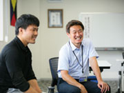 設備会社としては、社屋もキレイで、若い人も多くキラキラした会社に見えますが、経験者だってさらにこの会社でキャリアUPすることができますよ。私だって47歳で転職ですから。業界経験を十分に評価してくれます。