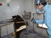 【塗装専用室完備!】
当社の工場では、専用の塗装室も完備しています。空気洗浄機・温度調整装置完備ですので、季節に関係なく同じ仕上がりを維持出来き、より丁寧な作業が行えます。