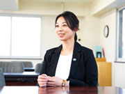 新卒採用担当 水屋智美(42歳)