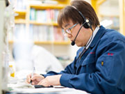 最初は内勤業務からスタート。外に出る外勤営業にとって、内勤業務のスタッフは頼もしい存在。商品の詳細や、見積書・他書類の作成をお願いする事も。一人での仕事ではなく全員がチームで、同じ方向を向いています。